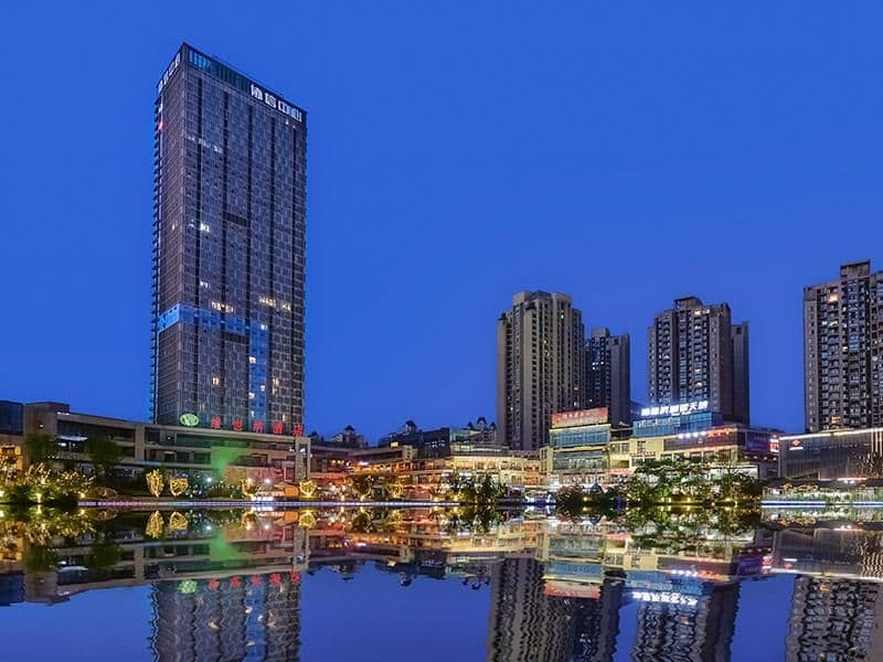 โรงแรมเวียนนา ฉงชิ่ง สถานีรถไฟความเร็วสูงหยงเฉวียน ทะเลสาบซิงหลง โรงแรมเวียนนา ฉงชิ่ง สถานีรถไฟความเร็วสูงหยงเฉวียน ทะเลสาบซิงหลง