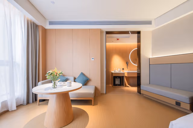 Huazhu - Deluxe Bed Room