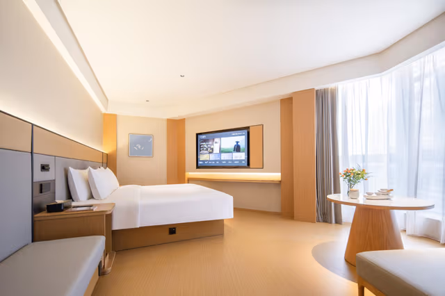 Huazhu - Deluxe Bed Room