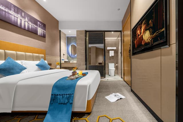 Business King Room