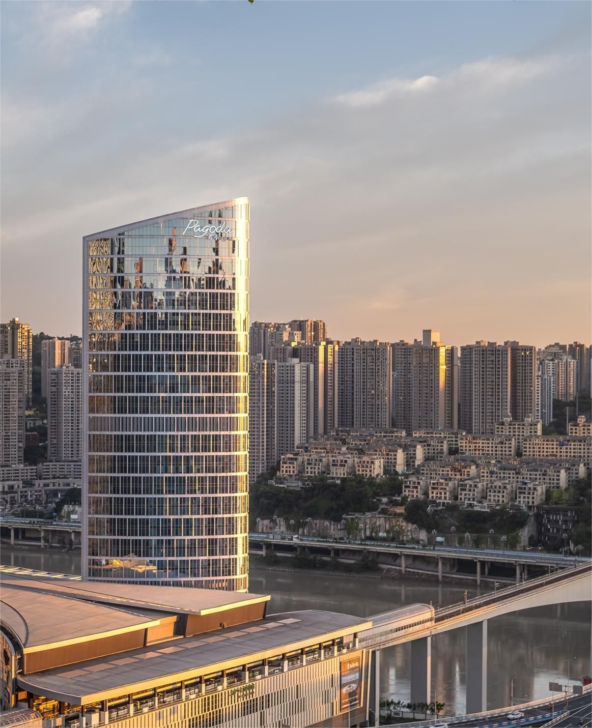 พาโกดา โฮเทล ฉงชิ่ง อินเตอร์เนชั่นแนล แลนด์-ซี (Pagoda Hotel Chongqing International Land-sea)0