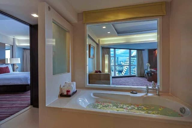 Superior Suite Sky Wing