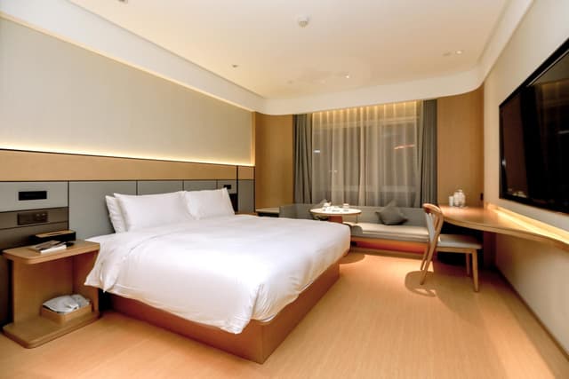 Huazhu - Destress Superior Bed Room