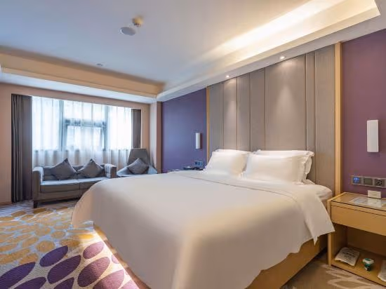 Business King Size Bed Room