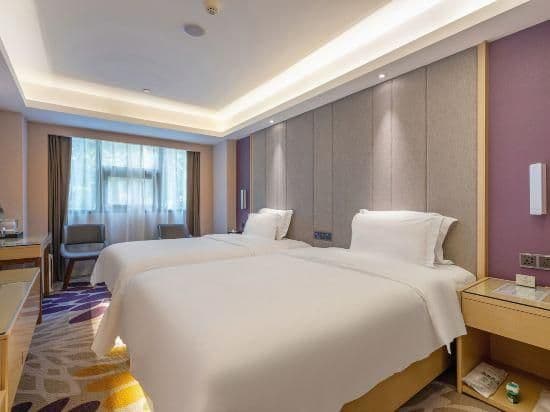 WH - Deluxe Room Twin