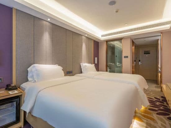 WH - Deluxe Room Twin