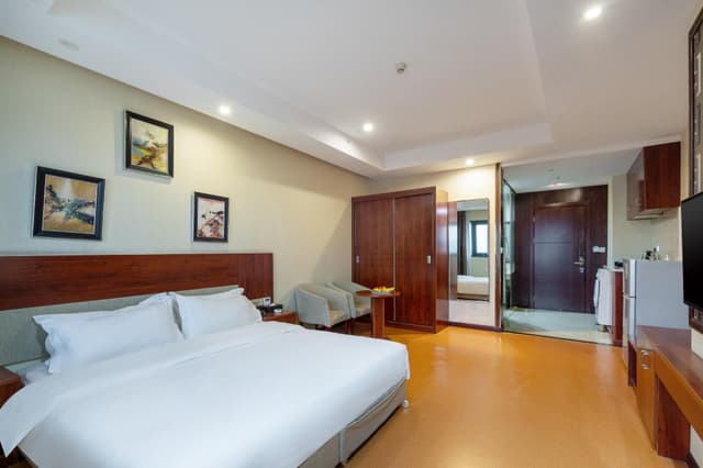 Luxury King Room