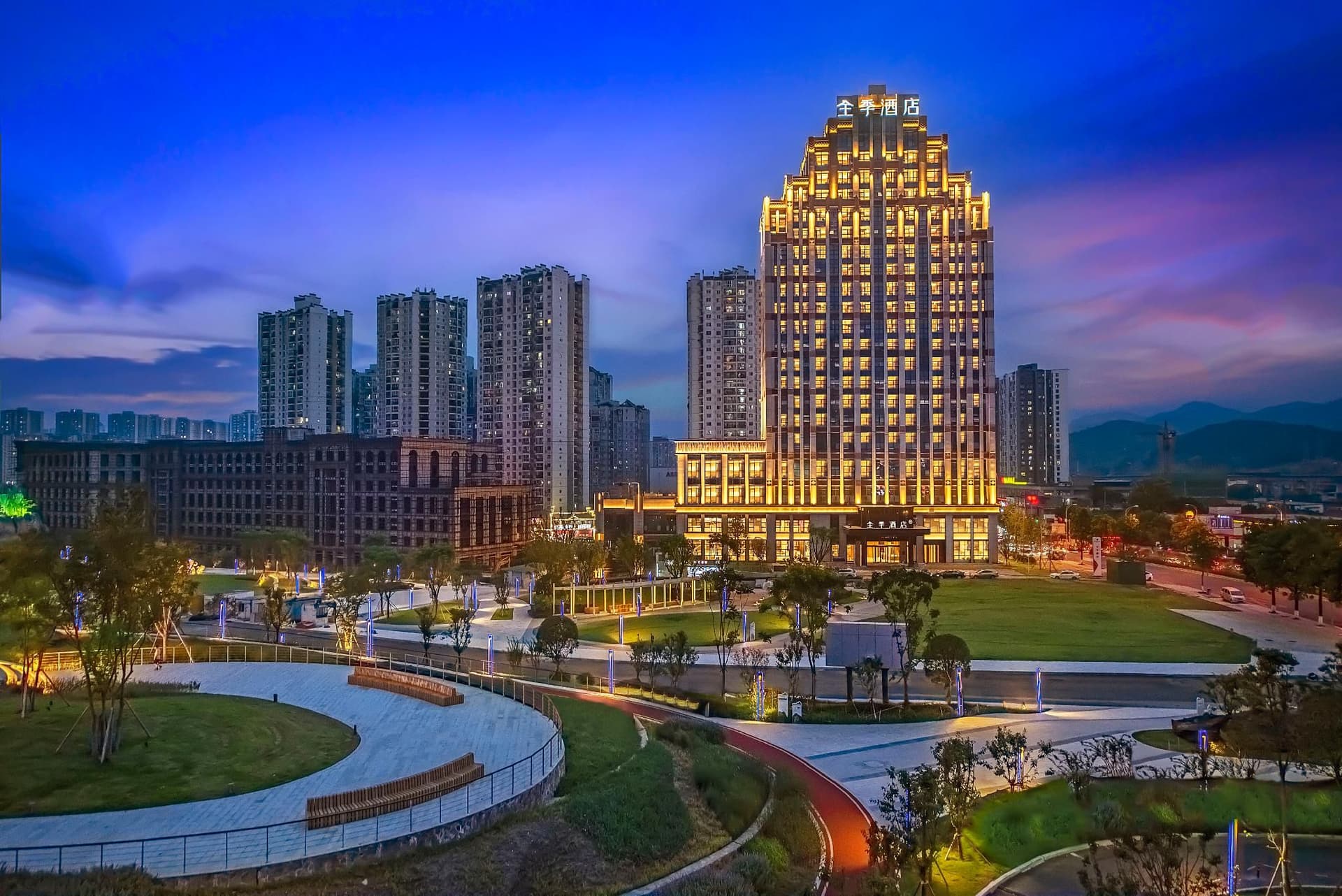 โรงแรมจี สถานีรถไฟฉงชิ่งตะวันตก โรงแรมจี สถานีรถไฟฉงชิ่งตะวันตก