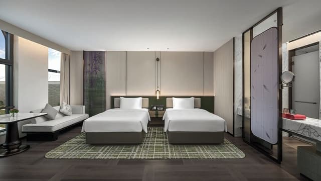 Standard Room, 2 Double Beds, Accessible Bathtub