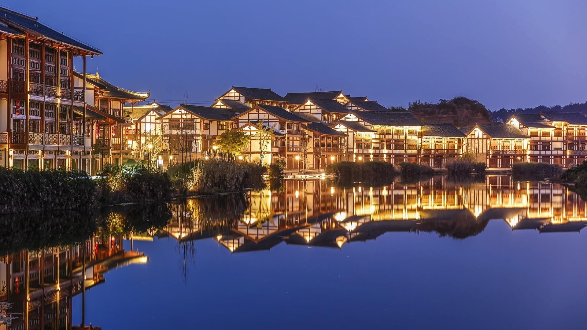 บ้านใหญ่ฉงชิ่ง ต้าจู่ หินแกะสลัก (Grand House Chongqing Dazu Rock Carvings)0
