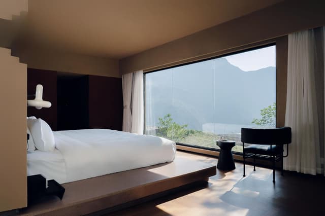 Cliff View