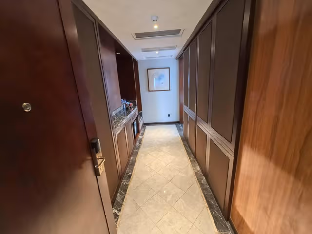 Studio Suite with Lakeview