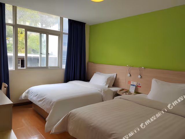 WH - Traditional Bed Room