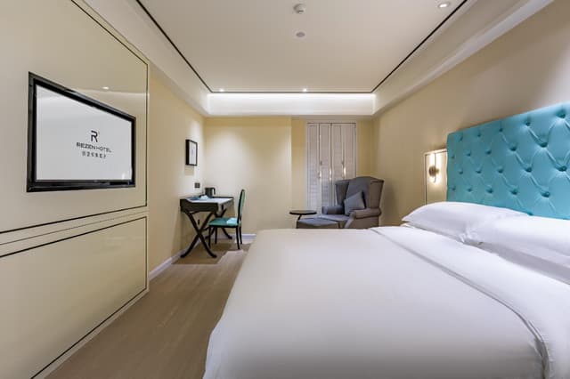 Rezen - Superior 1 Bed Room