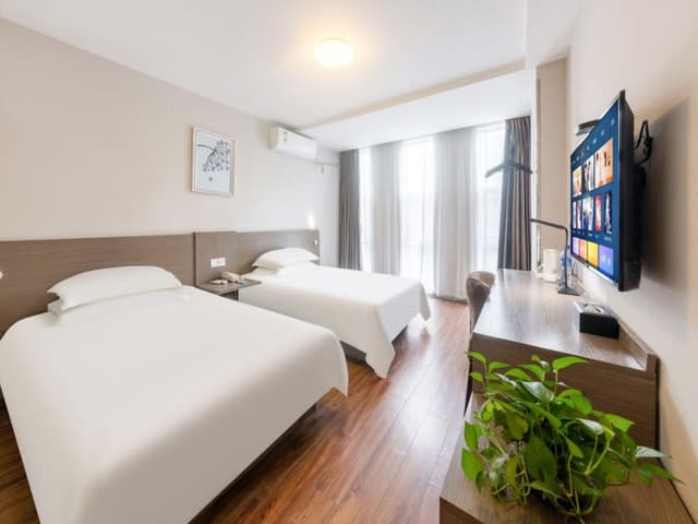 Business Standard Room B
