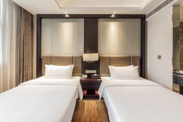 Rezen - Business Twin Bed Room