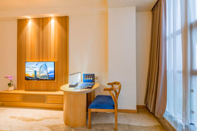 Light Luxury Twin Room
