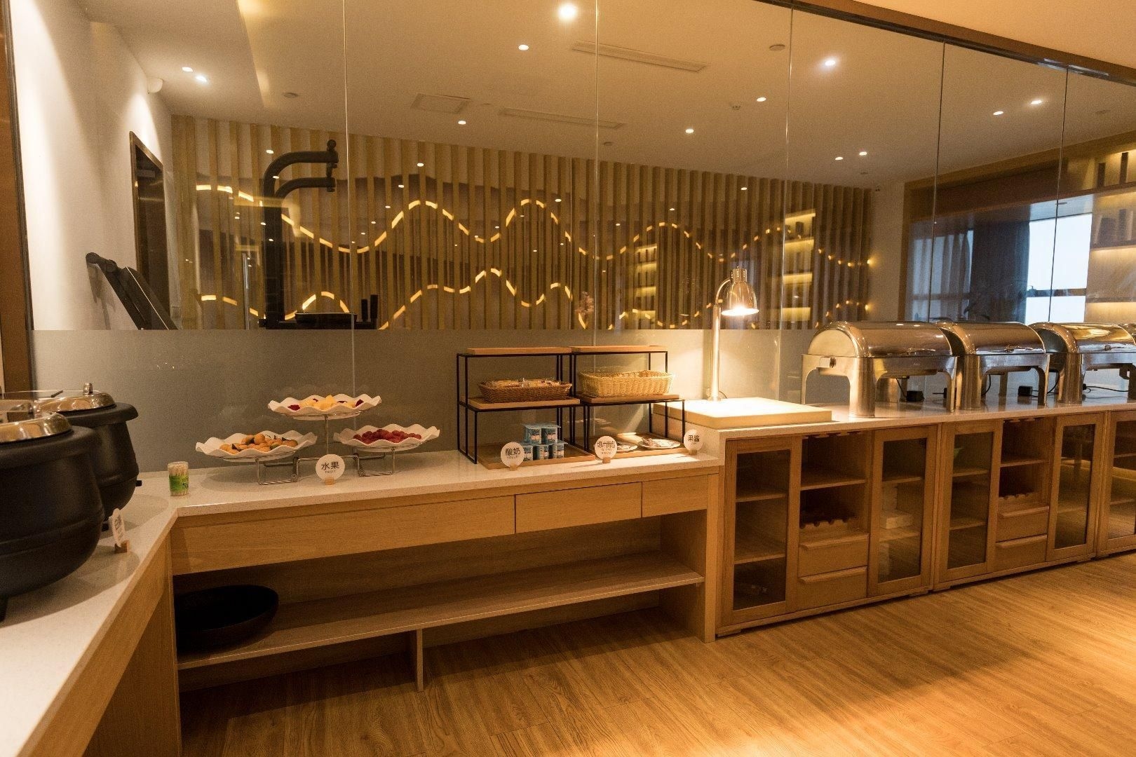 โรงแรมสตาร์เวย์ ฉงชิ่ง เหลียงเจียง นิวดิสทริค อ้ายชิงไห่ (Starway Chongqing Liangjiang New District Aiqinghai Hotel)1