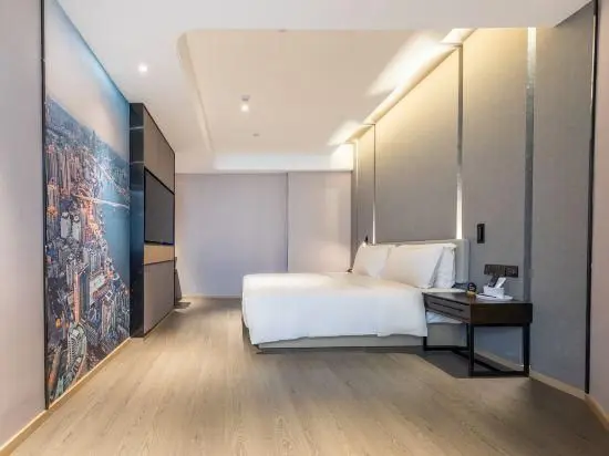 Kiki landscape Suite