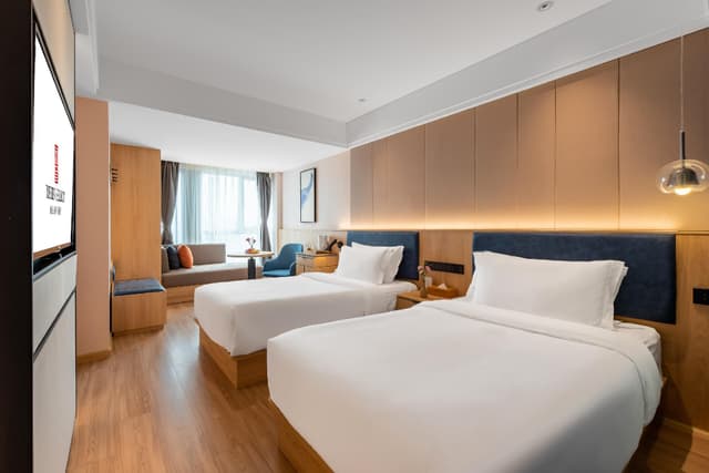 Rezen - Executive Business Twin Room