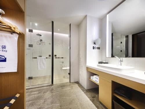 Suite 1