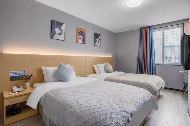 2 Bed Twin Superior Room