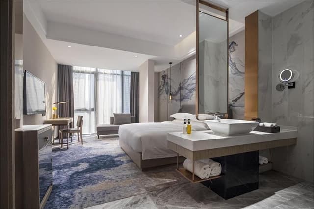 Deluxe Room With Kingbed