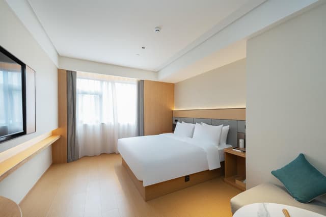Huazhu - Business Bed Room