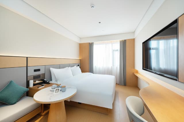Huazhu - Superior BedRoom