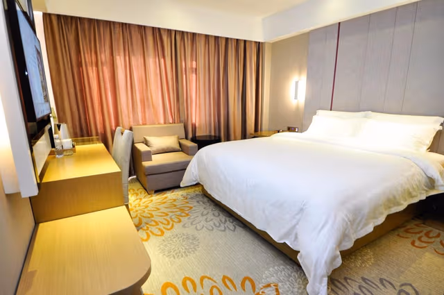 Business Queen Room