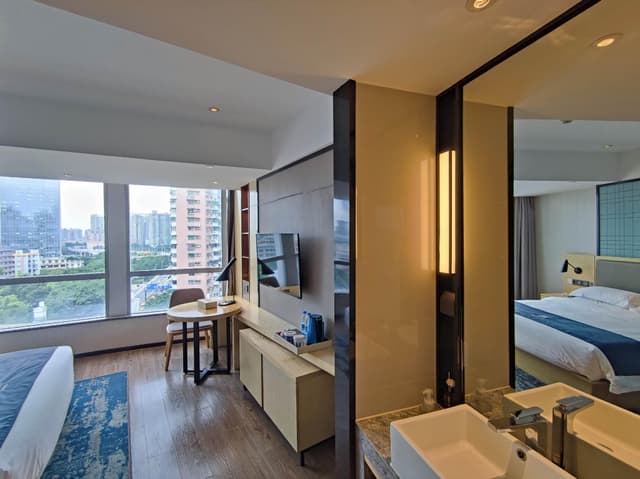 Deluxe Double Or Twin City View