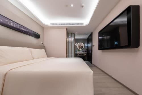 Comfort Queen Room