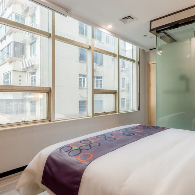 Signature Room