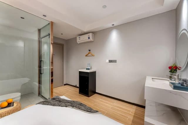 Tatami Queen Room