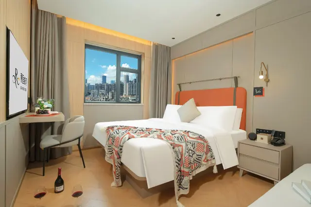 Business King Room