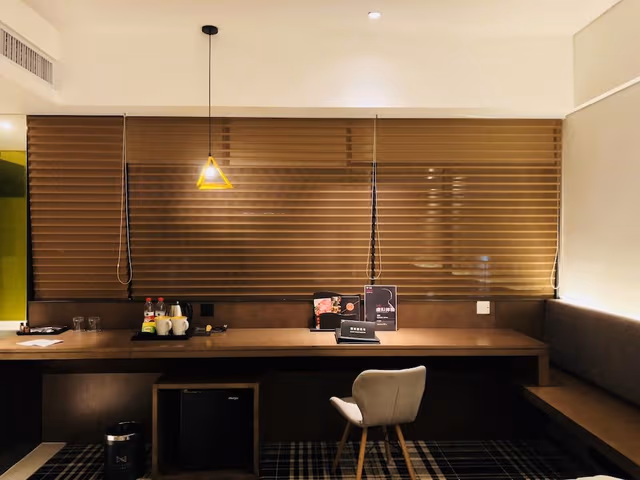 Plus Queen Room