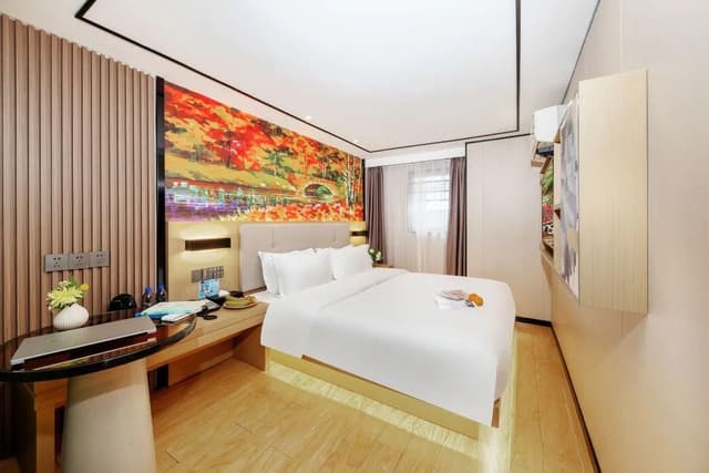 Big Room