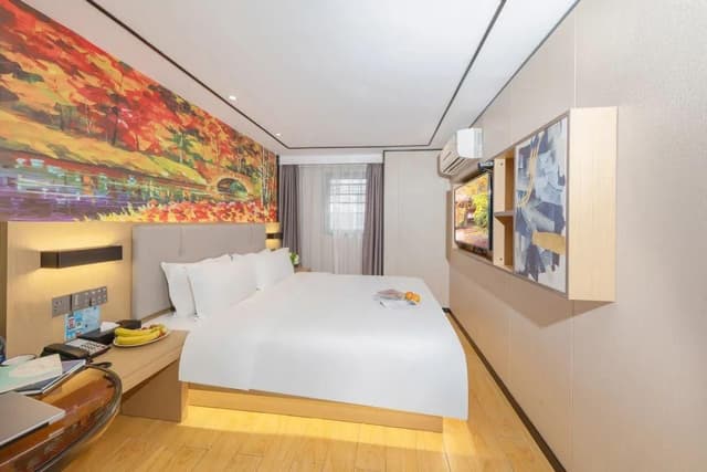 Big Room