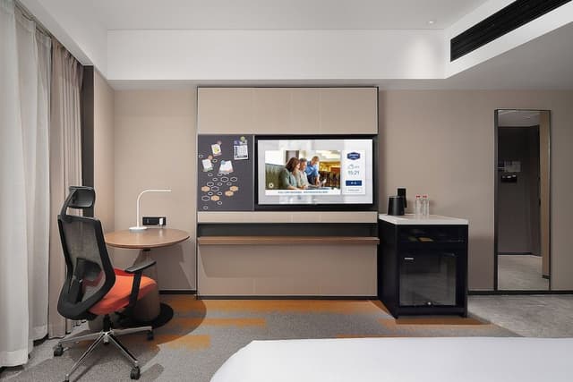 Comfort Single Room, City View