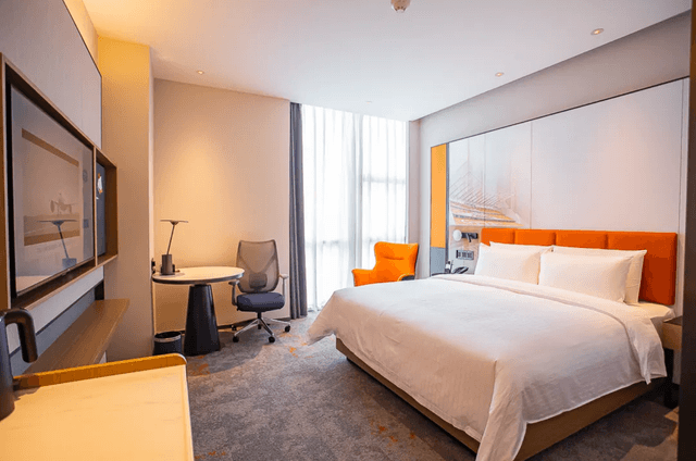 Huazhu - Deluxe Bed Room