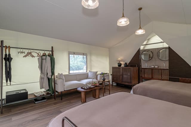 Mountain View Twin Room