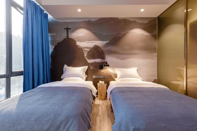 Standard Twin Room - Non-Smoking