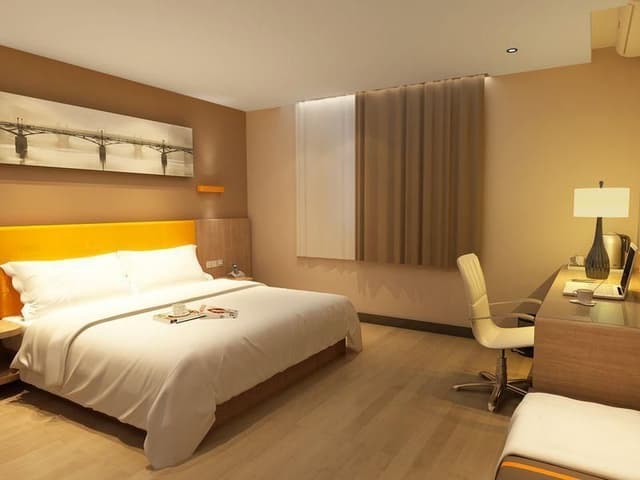 IU Compact U - Comfort Bed Room