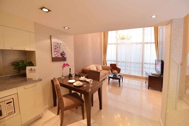 Business Suite, 1 King Bed