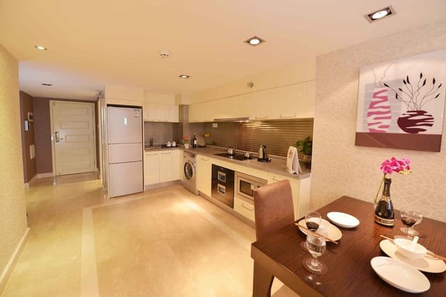 Business Suite, 1 King Bed