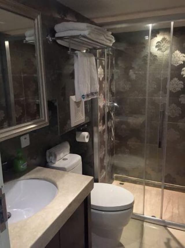 Business Suite, 1 King Bed
