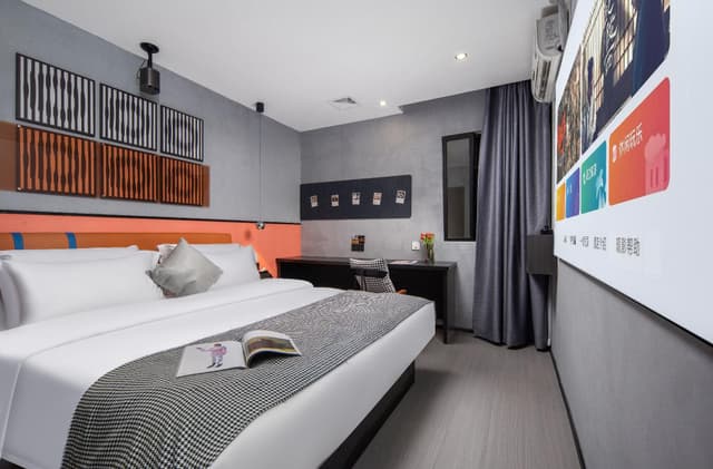 Huazhu - One Bed Room With No Window