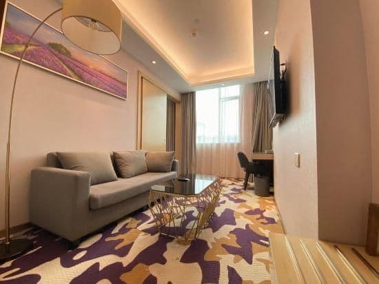 Business Suite Room