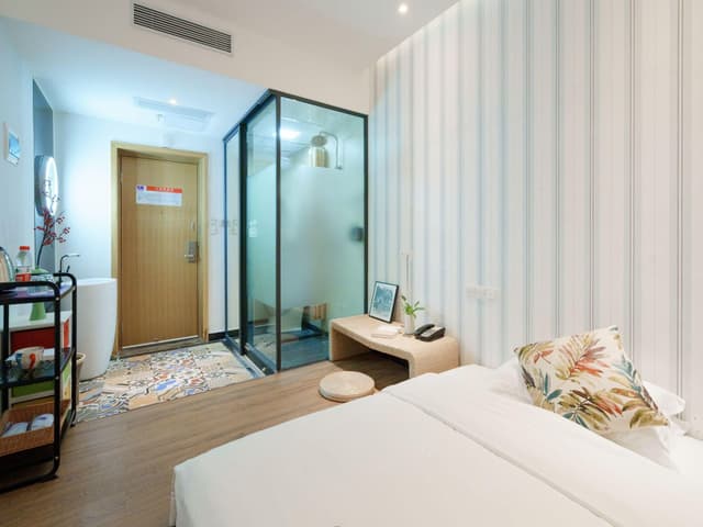 Boutique (no window)