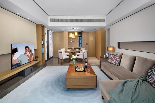 Executive Apartment, 3 Bedrooms, Kitchen, City View